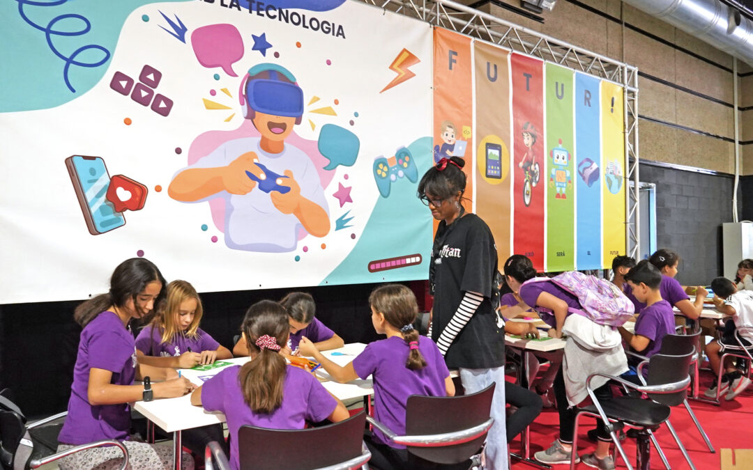 exproReus estrena un espai dedicat a la ciència i la innovació amb activitats pels més joves